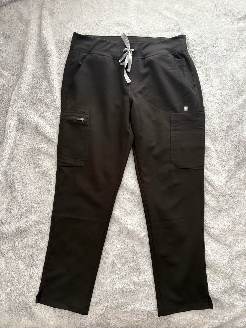 Women’s FIGS Yola Black Medium Petite Skinny Scrub Pants w/ Yoga Waistband